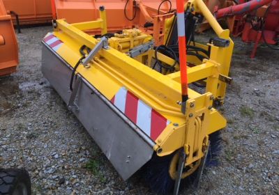 Zamiatarka do Unimoga Schmidt VKS-24H