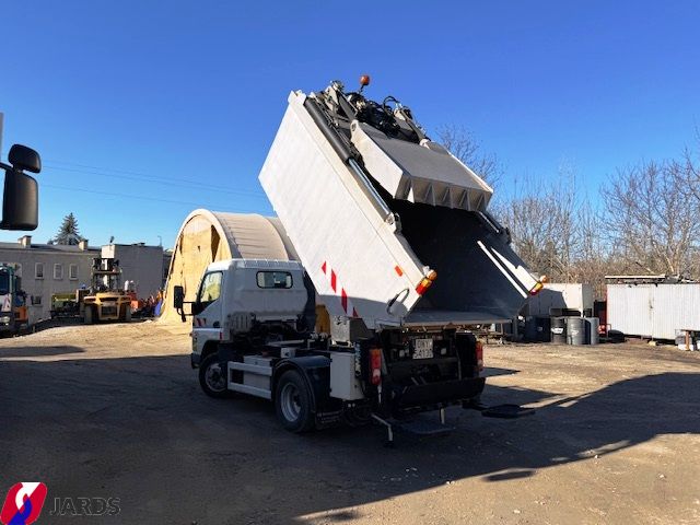 Mitsubihi Center 2011 6 m3   10 