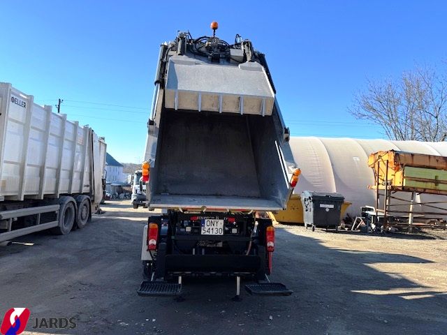 Mitsubihi Center 2011 6 m3   11 