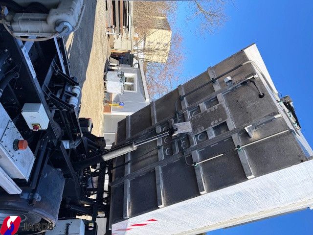 Mitsubihi Center 2011 6 m3   9 